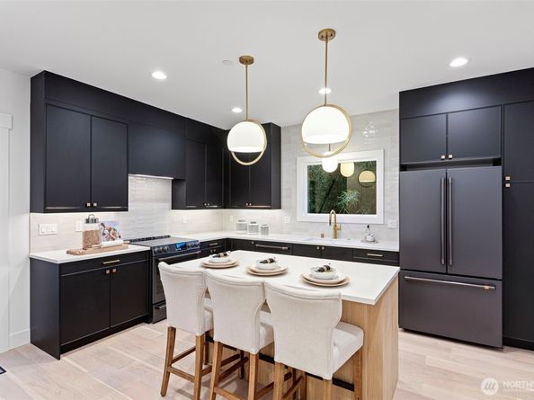 11218 115th Place NE, Kirkland WA 98033