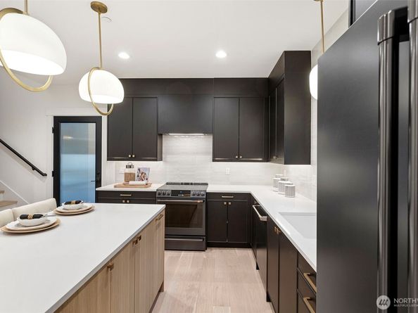 11218 115th Place NE, Kirkland WA 98033