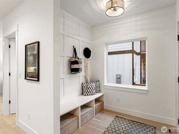 11222 115th Place NE, Kirkland WA 98033