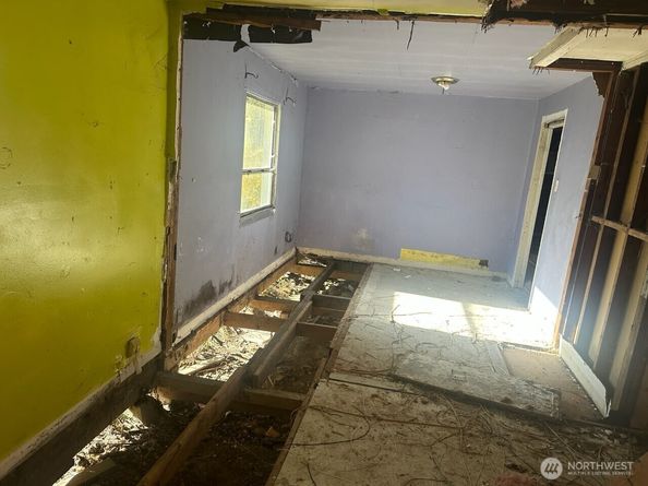 12217 SE Petrovitsky Road, Renton WA 98058