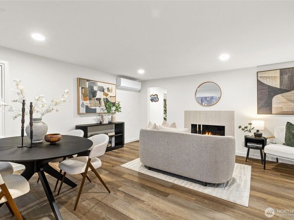 2460 S 121 Street, Burien WA 98168