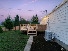 2460 S 121 Street, Burien WA 98168