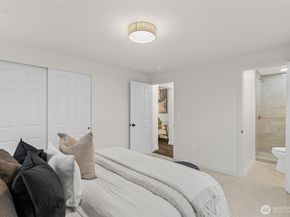 2460 S 121 Street, Burien WA 98168