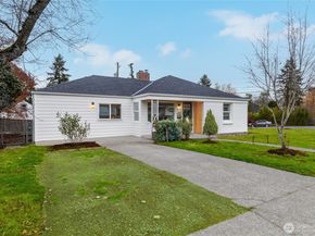 2460 S 121 Street, Burien WA 98168