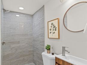 2460 S 121 Street, Burien WA 98168