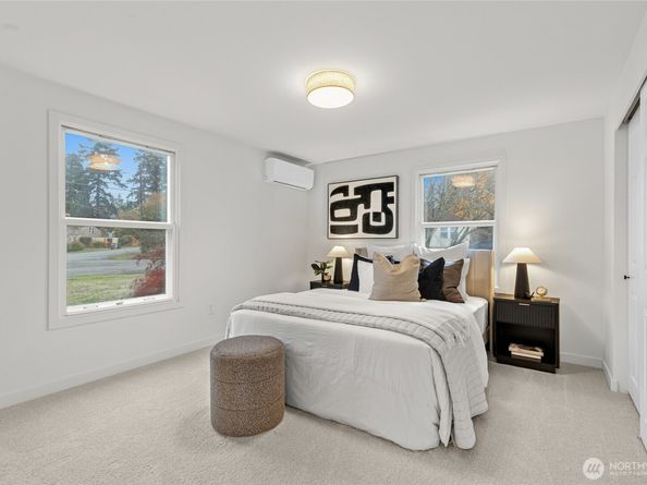 2460 S 121 Street, Burien WA 98168