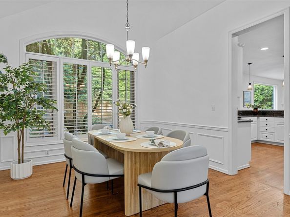 110 247th Avenue SE, Sammamish WA 98074