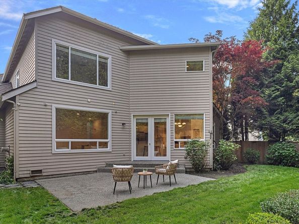 110 247th Avenue SE, Sammamish WA 98074