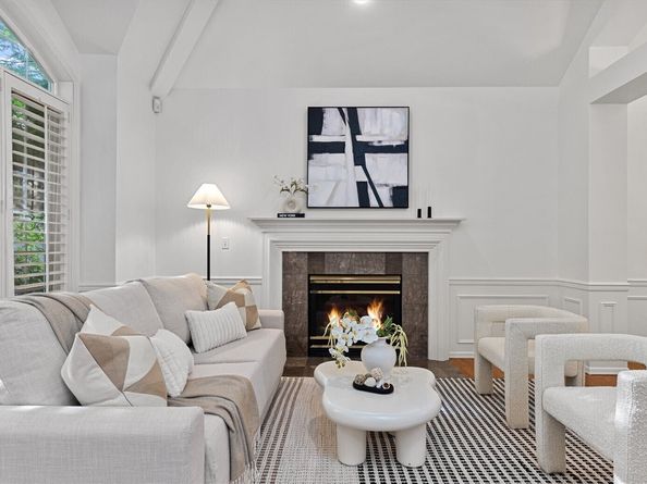 110 247th Avenue SE, Sammamish WA 98074