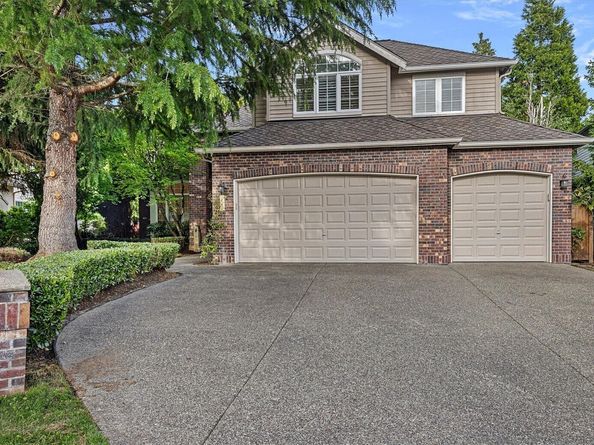 110 247th Avenue SE, Sammamish WA 98074