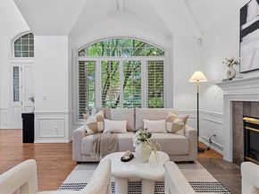 110 247th Avenue SE, Sammamish WA 98074