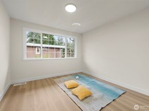 110 174th Place NE, Bellevue WA 98008