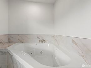 110 174th Place NE, Bellevue WA 98008