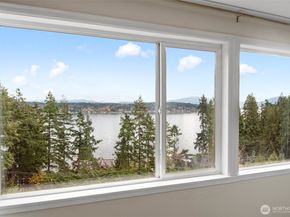 110 174th Place NE, Bellevue WA 98008