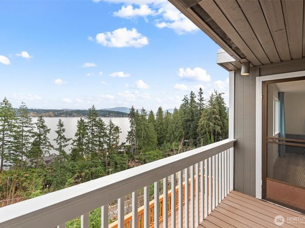 110 174th Place NE, Bellevue WA 98008