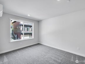 13209 NE 127th Way C, Kirkland WA 98034