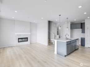 13209 NE 127th Way C, Kirkland WA 98034