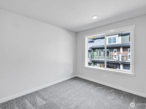 13209 NE 127th Way C, Kirkland WA 98034