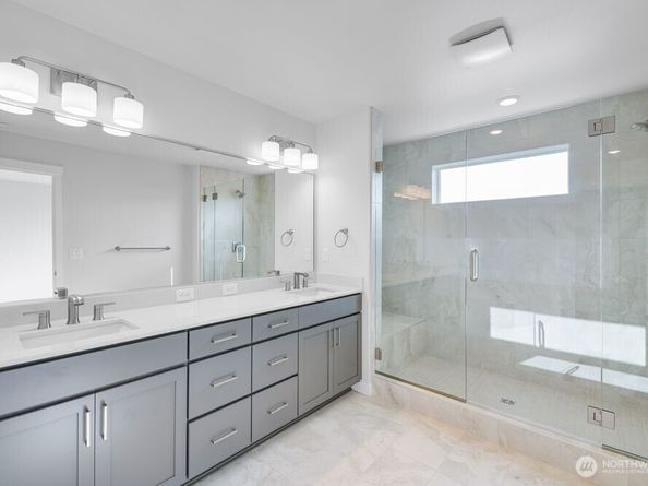 13209 NE 127th Way C, Kirkland WA 98034