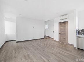 9747 57th Avenue S B, Seattle WA 98118