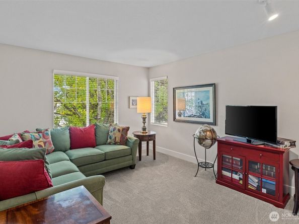 23425 51st Avenue S, Kent WA 98032