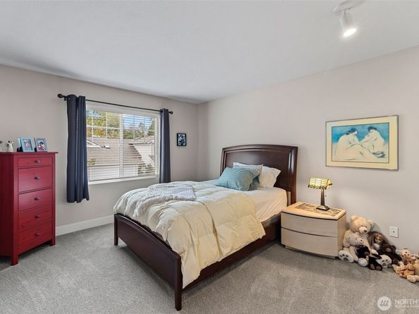 23425 51st Avenue S, Kent WA 98032