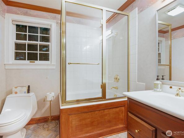 17508 184th Avenue NE, Woodinville WA 98072