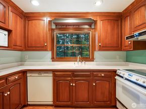 17508 184th Avenue NE, Woodinville WA 98072