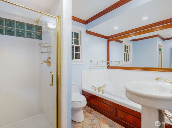 17508 184th Avenue NE, Woodinville WA 98072