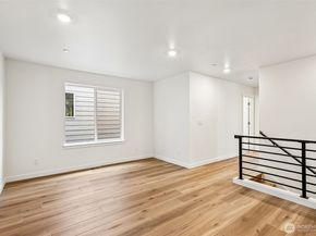 24323 13th Avenue SE CR20, Bothell WA 98021