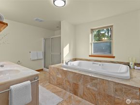 14808 84th Avenue NE, Kenmore WA 98028