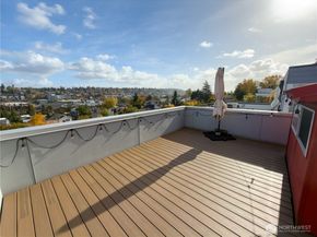 3404 23rd A, Seattle WA 98199