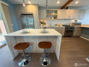 3404 23rd A, Seattle WA 98199