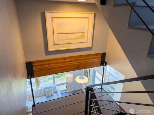 3404 23rd A, Seattle WA 98199