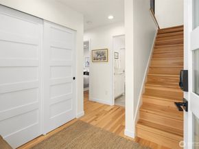 6042 B 41st Avenue SW, Seattle WA 98136