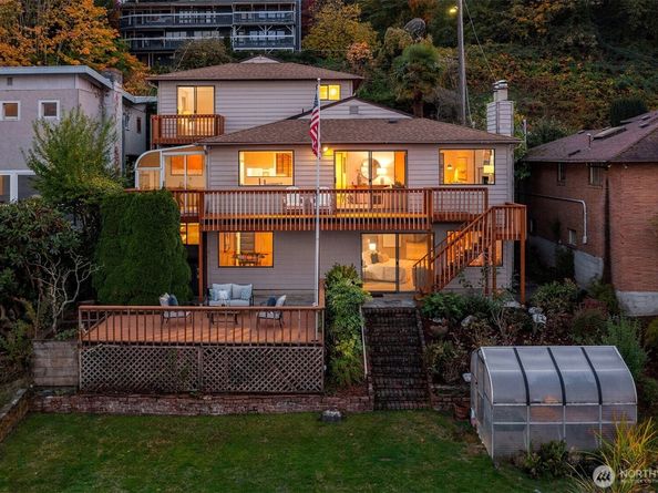 9764 Rainier Avenue S, Seattle WA 98118