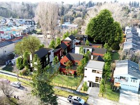 9751 57th Avenue S C, Seattle WA 98118