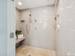 10511 NE 44th Street, Kirkland WA 98033