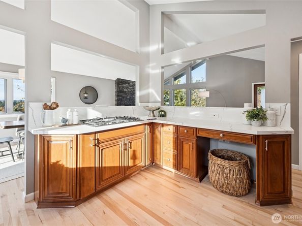 10511 NE 44th Street, Kirkland WA 98033