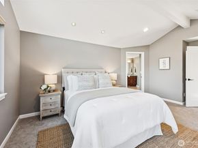 10511 NE 44th Street, Kirkland WA 98033