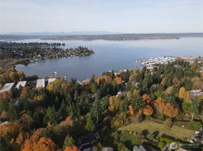 10511 NE 44th Street, Kirkland WA 98033