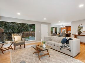 10726 Sand Point Way NE A, Seattle WA 98125