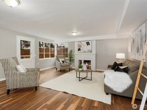 10726 Sand Point Way NE A, Seattle WA 98125