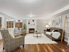 10726 Sand Point Way NE A, Seattle WA 98125