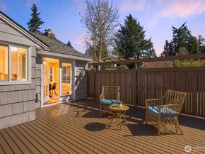 13703 Palatine Avenue N, Seattle WA 98133