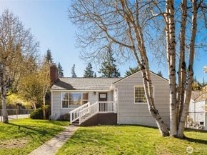 13703 Palatine Avenue N, Seattle WA 98133