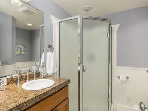 13703 Palatine Avenue N, Seattle WA 98133