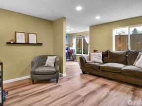 21225 76th Avenue W A4, Edmonds WA 98026