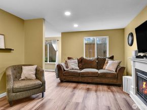 21225 76th Avenue W A4, Edmonds WA 98026