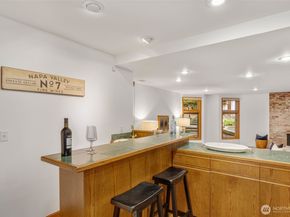 5601 43rd Avenue W, Seattle WA 98199